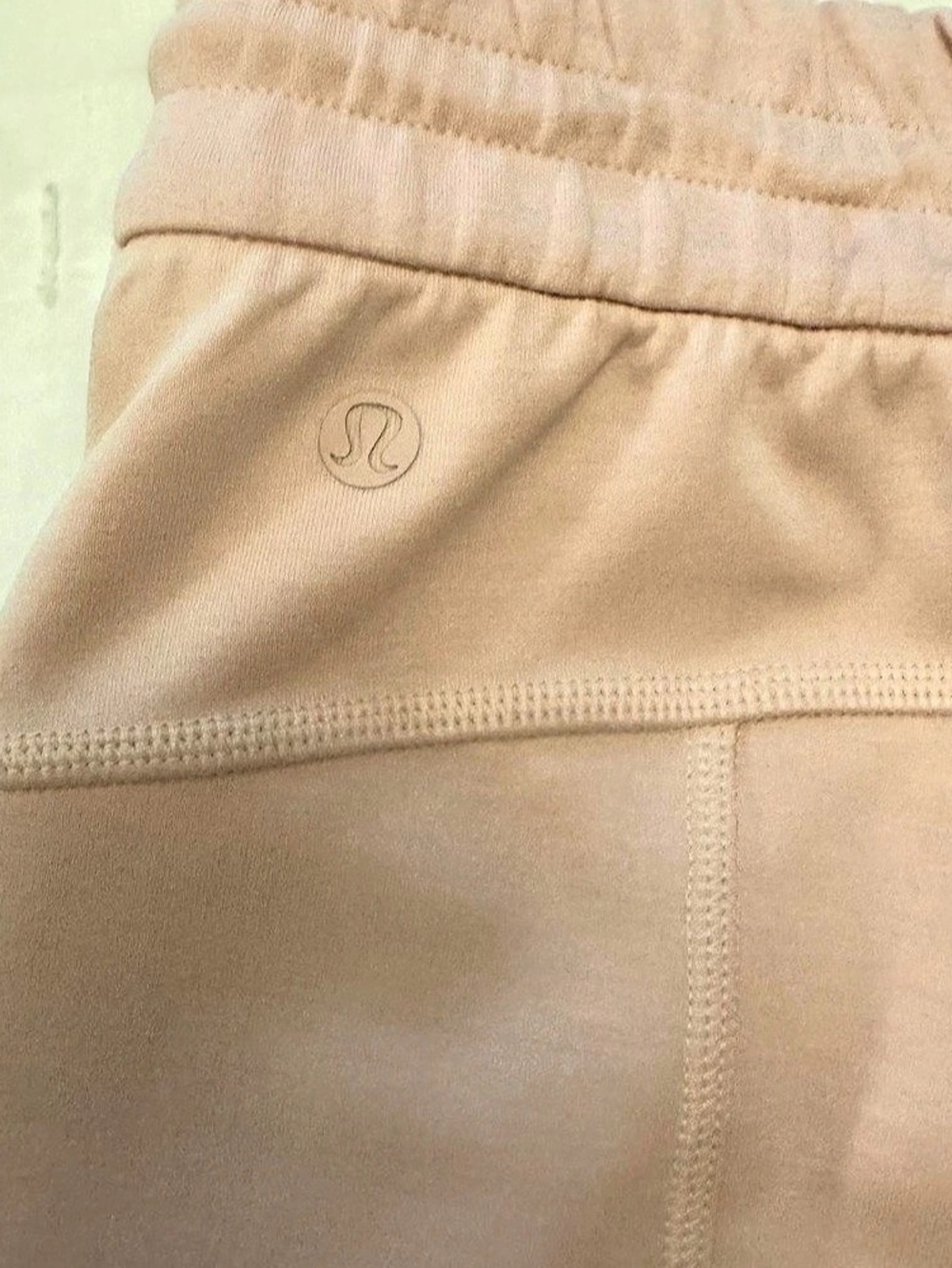 lululemon Softstreme High-Rise Short 4" Pink Size 12 - Picture 4 of 4